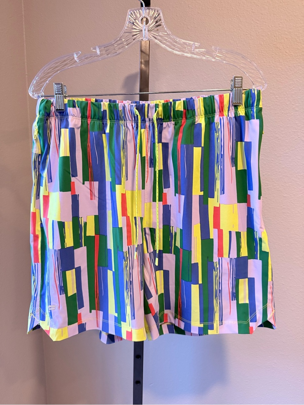 Fabletics Men’s Large Multicolor Printed Athletic Training Shorts Zip Pockets